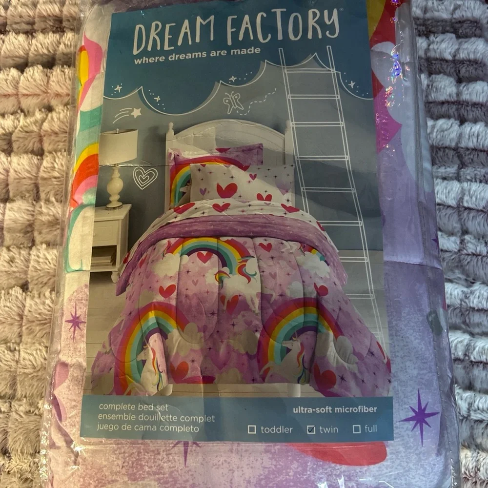 New 5 Piece Dream Factory Twin Bed Microfiber Set